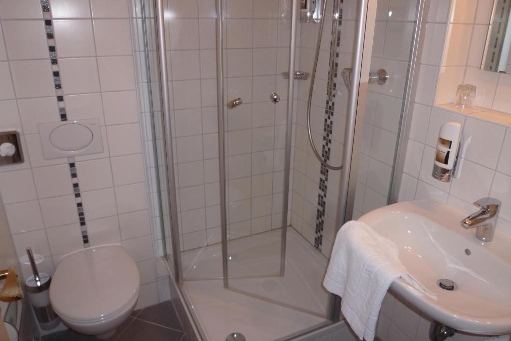 Hotel Garni Mowe Tutzing Phòng bức ảnh