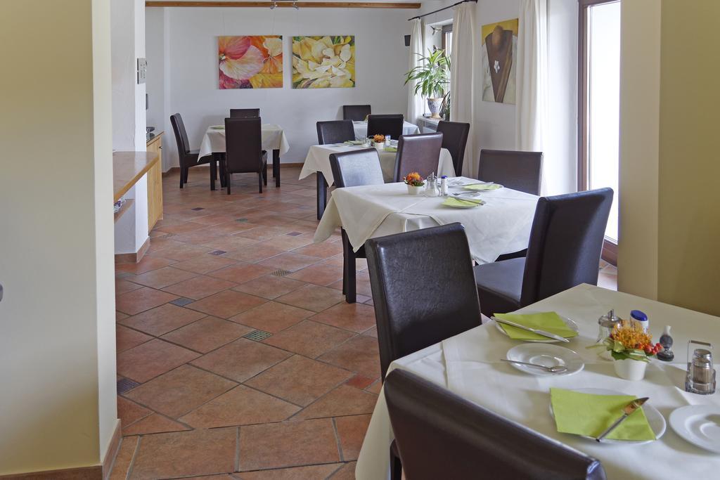 Hotel Garni Mowe Tutzing Ngoại thất bức ảnh